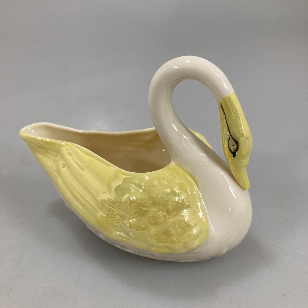 Belleek Swan Yellow Luster 4.5" Trinket Dish